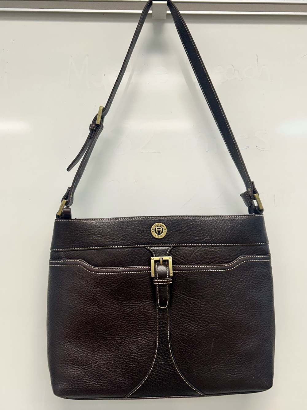 VTG Etienne Aigner pebbled Leather Shoulder Bag in Dark Brown
